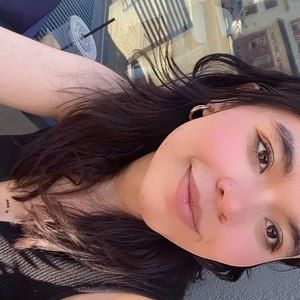 Meet your Posher, Aly